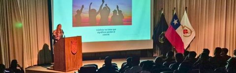 130 servidores navales participaron en conferencia sobre RowFit